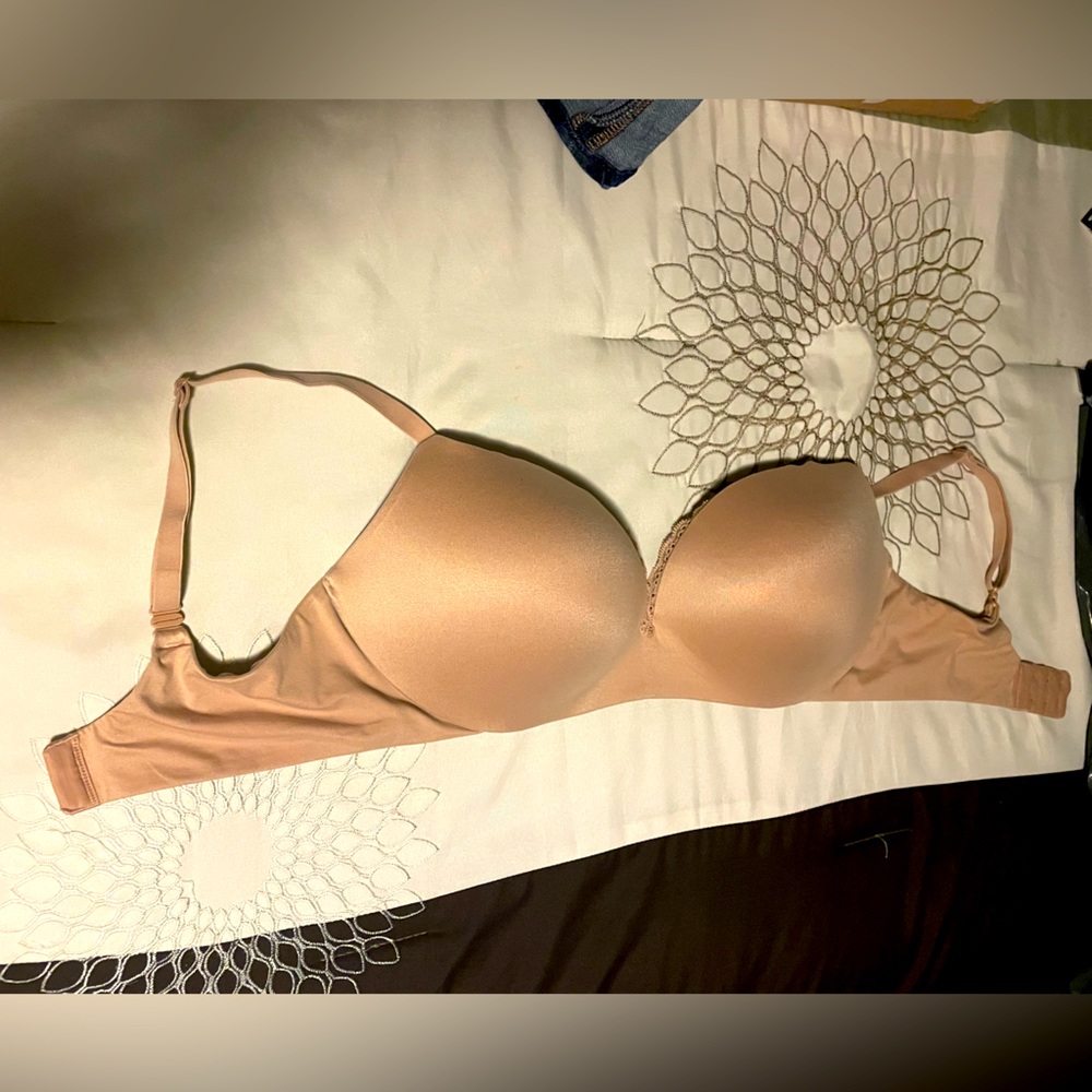 Victoria secret plunge 34DD